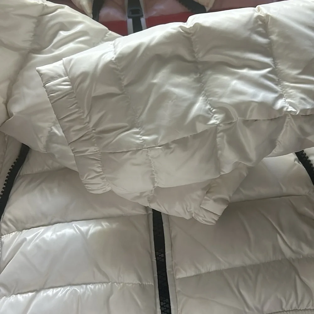 Sam. puffer coat. Sz L - Picture 3 of 3